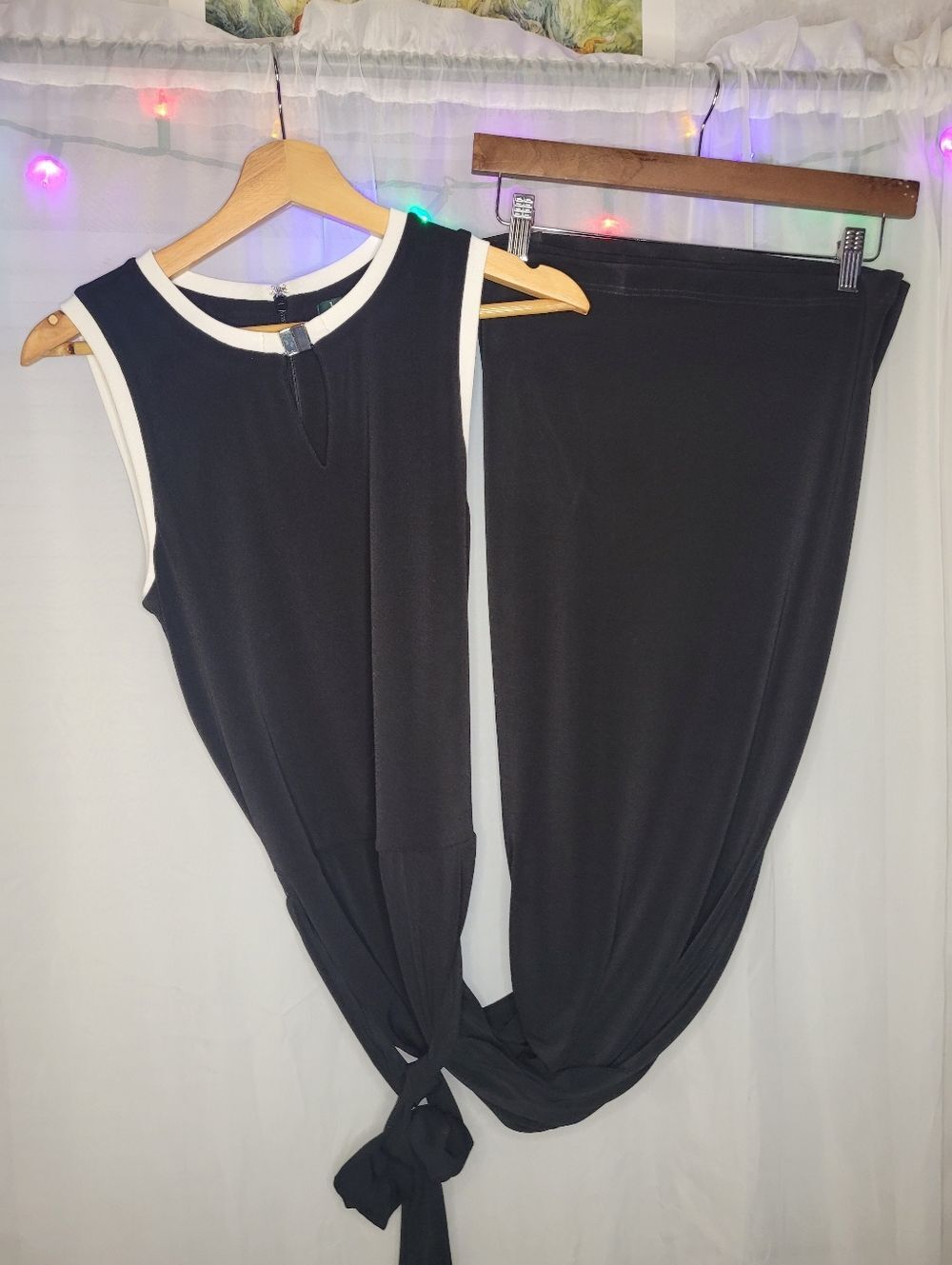 Wide Leg Belted Jumpsuit Small Black Sleeveless Chic Comfy Lightweight